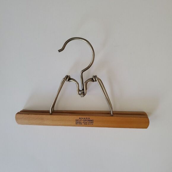 Snapo Vintage Set of 2 Self Openeing Swing Arm Down Wooden Hangers 9 IN 11 IN - Picture 2 of 7